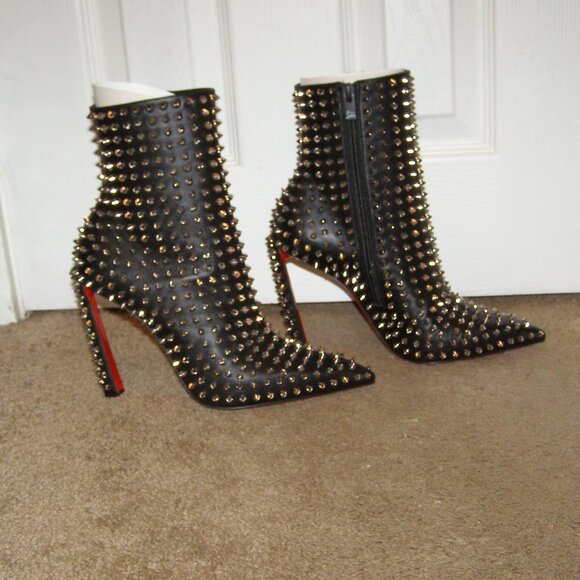 NEW 39.5 Christian Louboutin Condora Spiked Boots - Picture 10 of 13